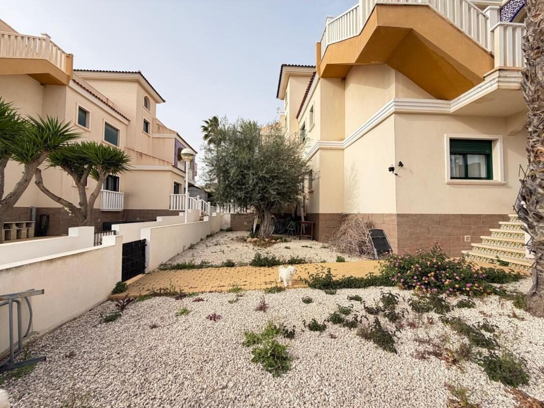 Бунгало з 2 спальнями, 75м² в Рохалес, Іспанія [ID: 0152-639306]