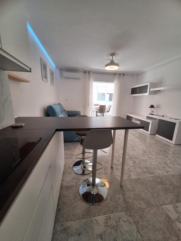 Апартаменти з 1 спальнею, 60м² в Торрев'єха, Іспанія [ID: 0152-638610]