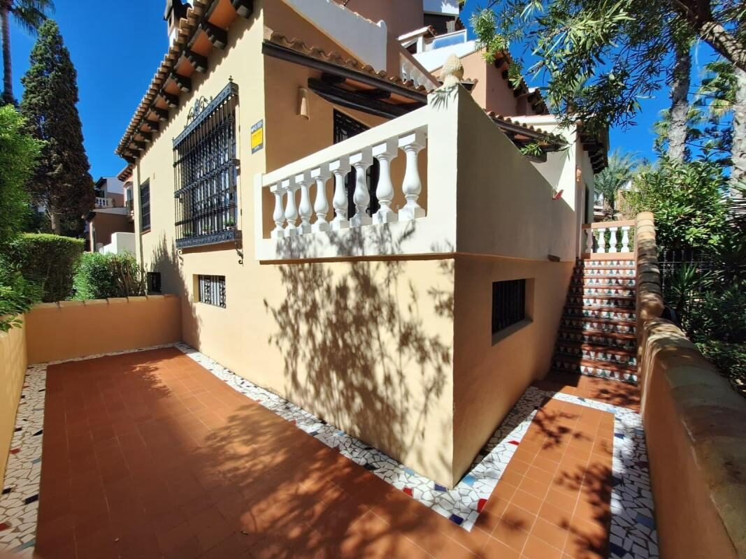 Апартаменти з 2 спальнями, 160м² в Торрев'єха, Іспанія [ID: 0152-635698]