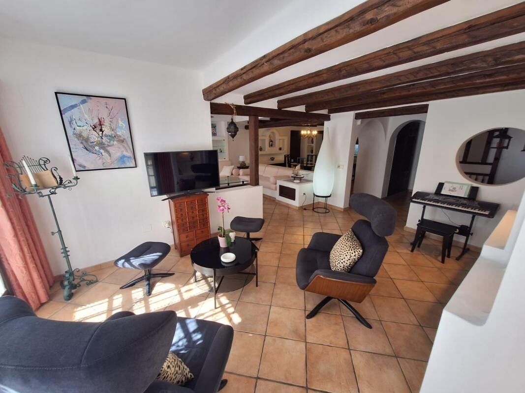 Апартаменти з 2 спальнями, 160м² в Торрев'єха, Іспанія [ID: 0152-635698]