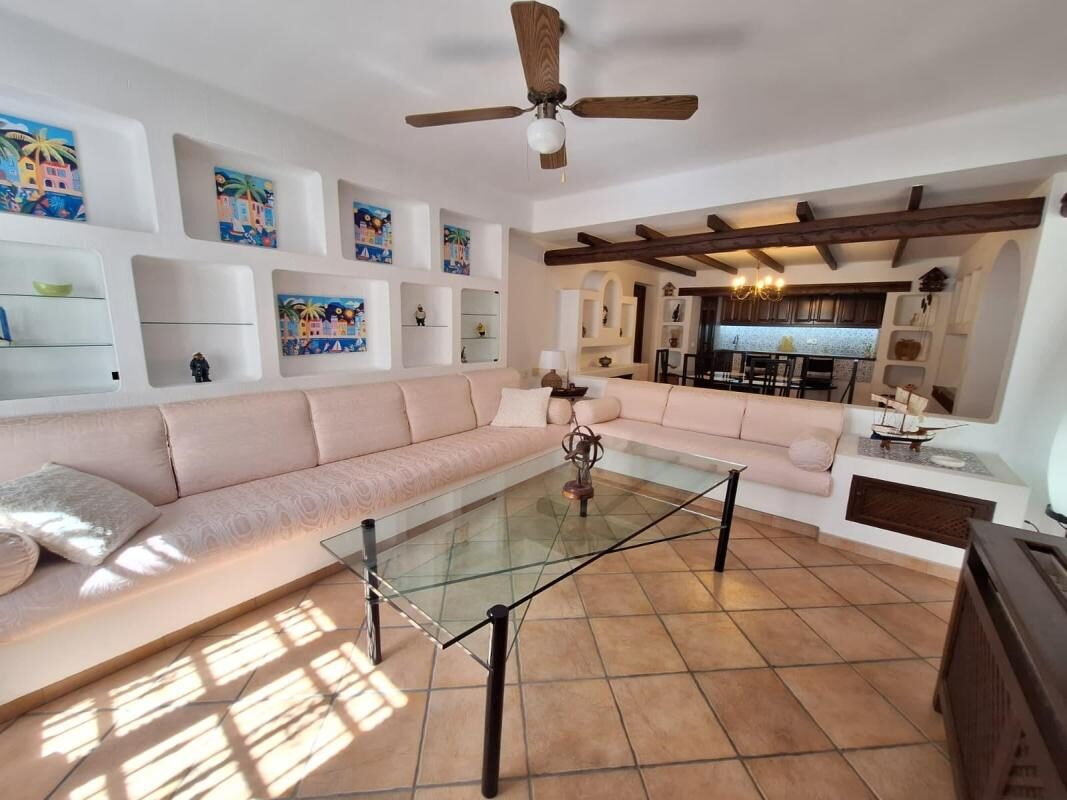 Апартаменти з 2 спальнями, 160м² в Торрев'єха, Іспанія [ID: 0152-635698]