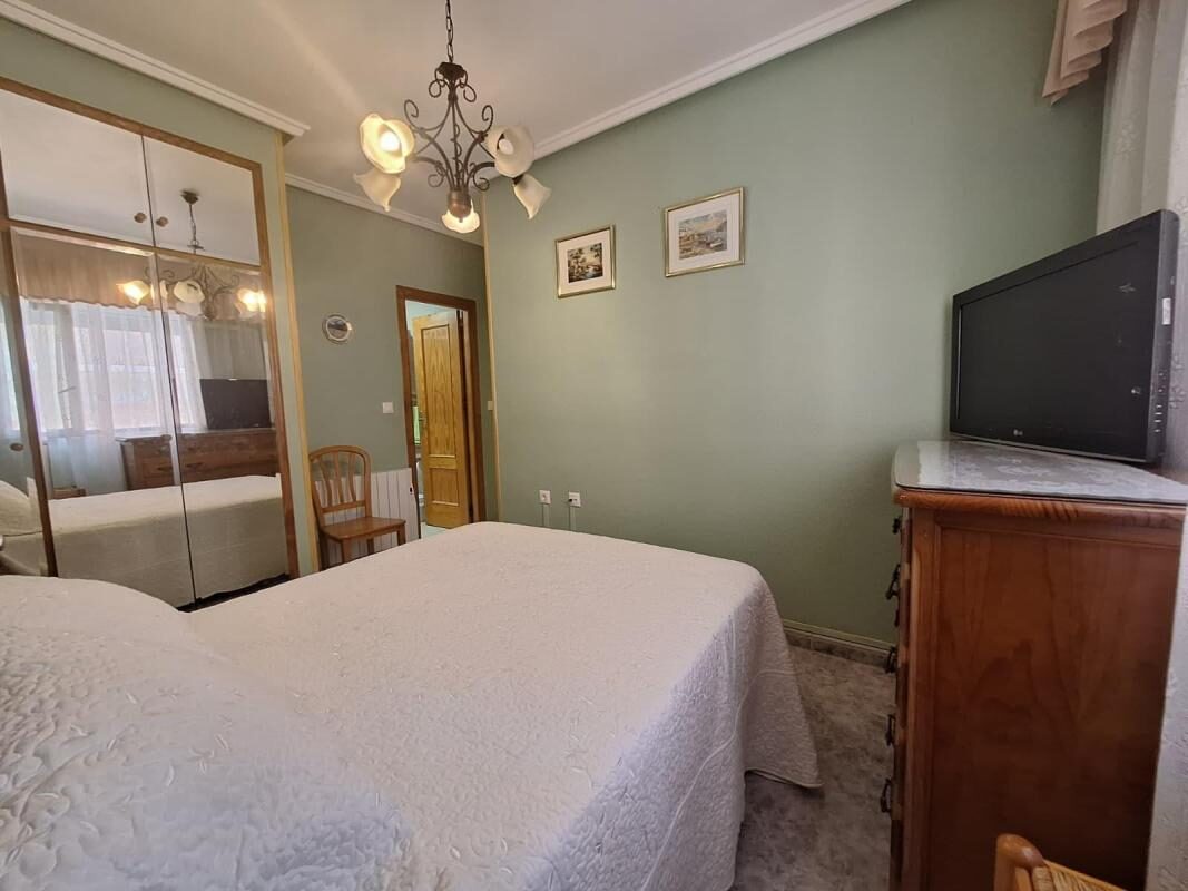 Апартаменти з 2 спальнями, 84м² в Торрев'єха, Іспанія [ID: 0152-634220]