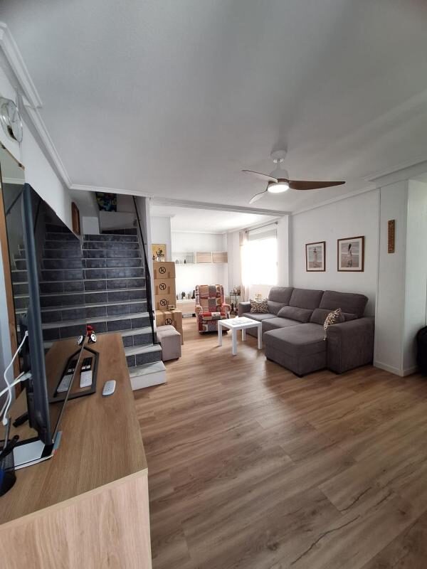 Апартаменти в Торрев'єха, Іспанія, 60м²
