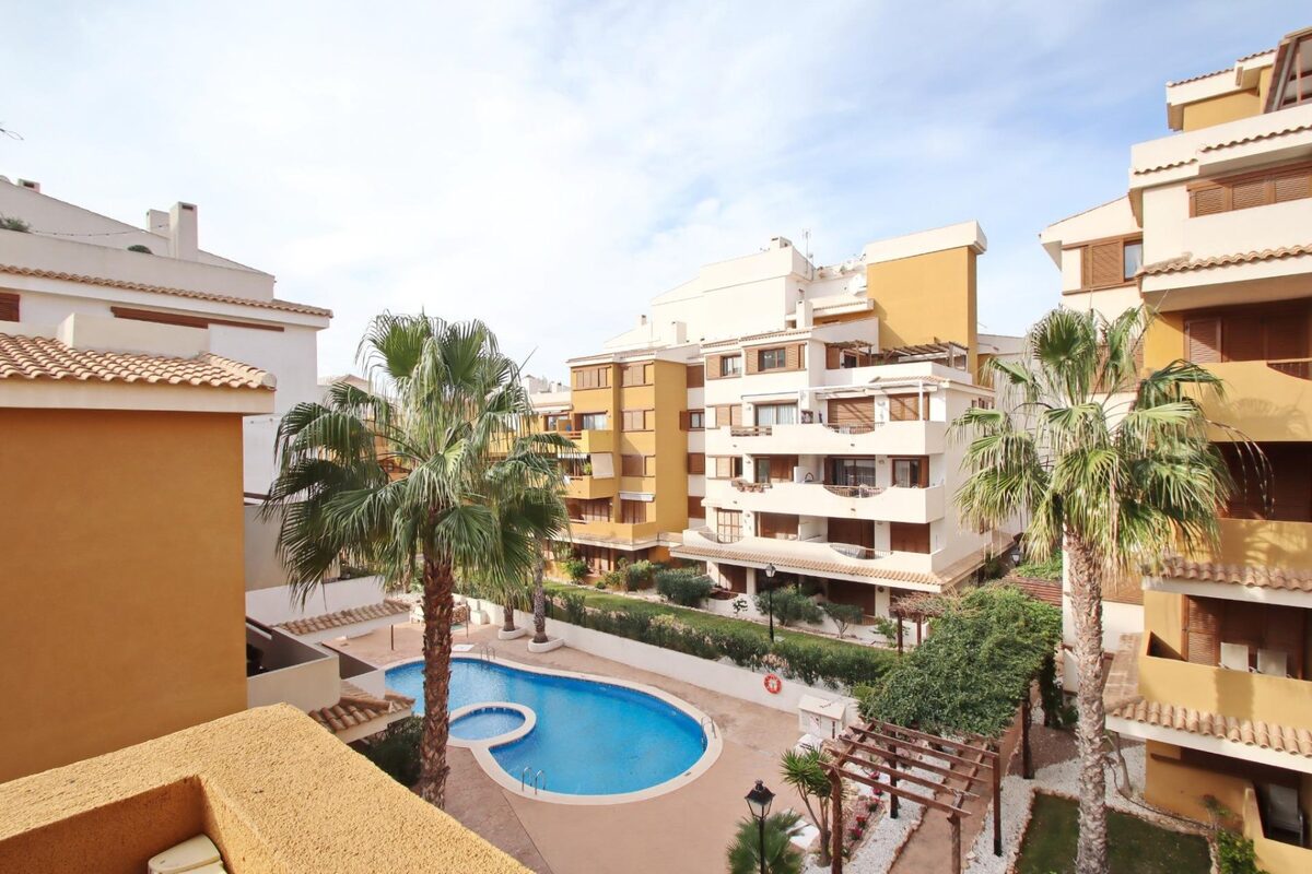 Apartments with 2 bedrooms, 86m² in Punta Prima, Spain [ID: 0150-LS-1910]