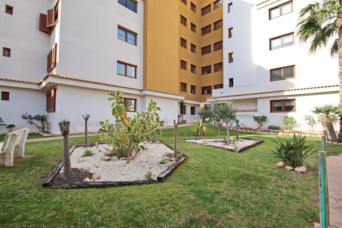 Apartments with 2 bedrooms, 86m² in Punta Prima, Spain [ID: 0150-LS-1910]