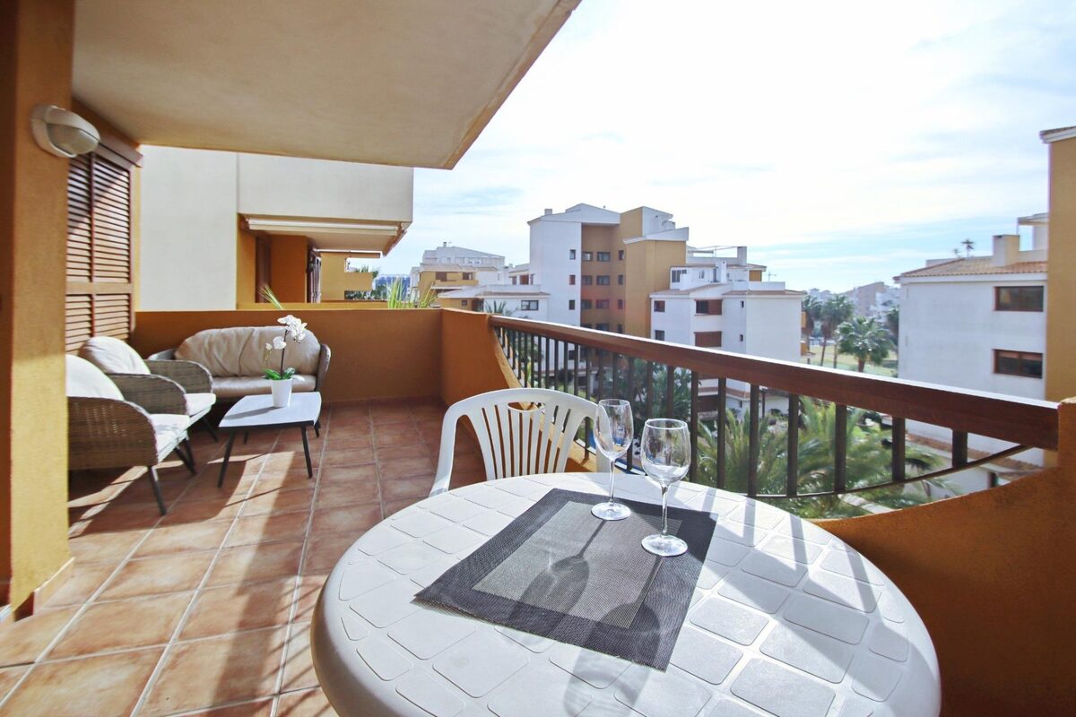 Apartments with 2 bedrooms, 86m² in Punta Prima, Spain [ID: 0150-LS-1910]