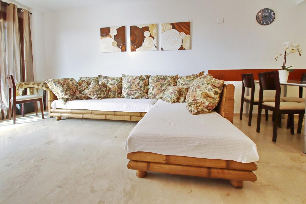 Apartments with 2 bedrooms, 86m² in Punta Prima, Spain [ID: 0150-LS-1910]