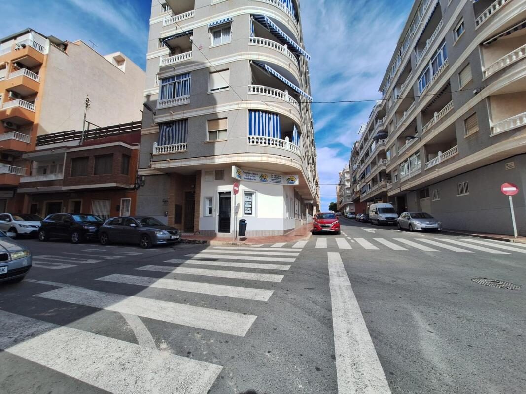 Apartamenty z 1 sypialnią, 55m² w Torrevieja, Hiszpania [ID: 0152-649499]