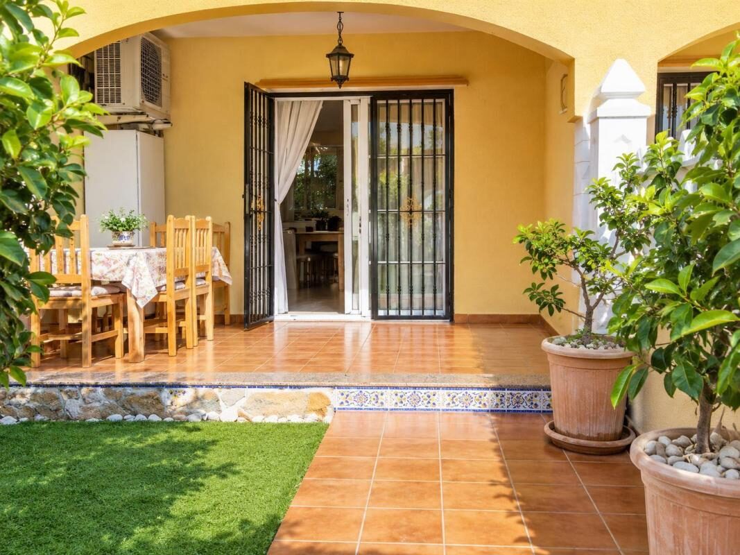 Bungalow z 2 sypialniami, 90m² w Orihuela, Hiszpania [ID: 0152-646972]