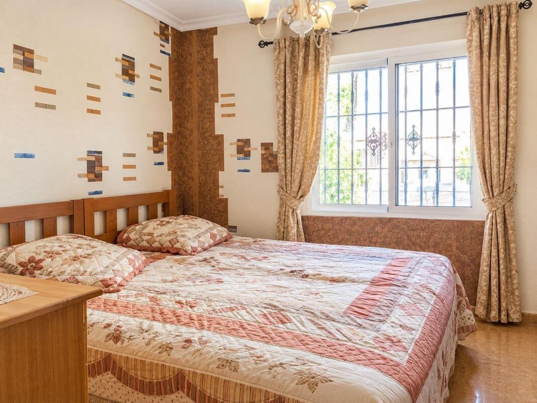 Bungalow z 2 sypialniami, 90m² w Orihuela, Hiszpania [ID: 0152-646972]