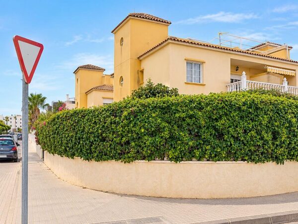 Bungalow w Orihuela, Hiszpania, 90m² - obraz 2