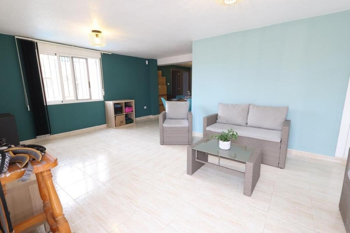 Villa with 5 bedrooms, 208m² in San Miguel de Salinas, Spain [ID: 0152-645396]