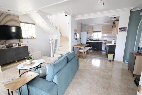 Villa in San Miguel de Salinas, Spain, 208m² - image 3