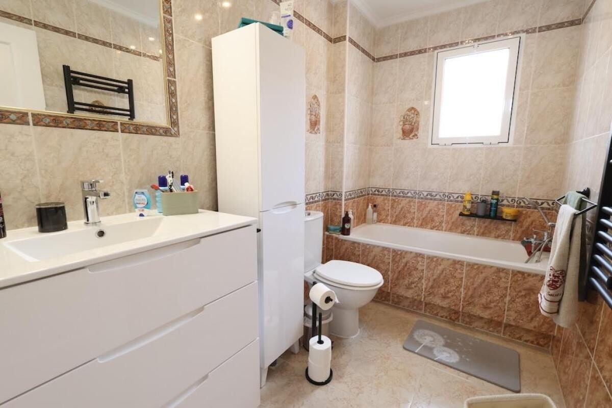 Villa with 5 bedrooms, 208m² in San Miguel de Salinas, Spain [ID: 0152-645396]