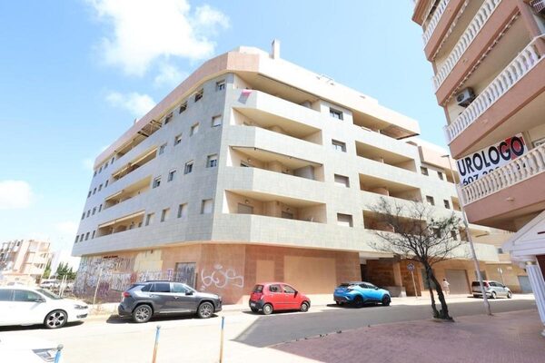 Apartamenty w Torrevieja, Hiszpania, 103m² - obraz 2