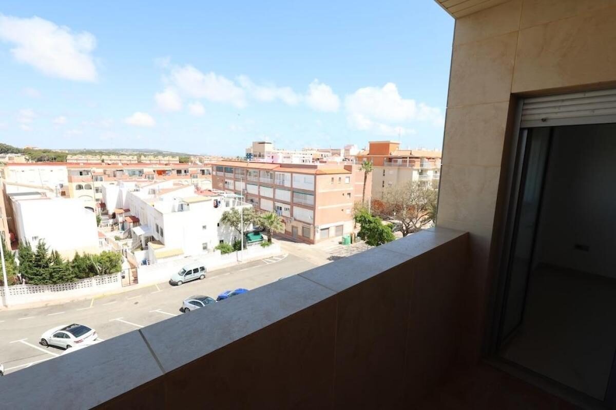 Apartamenty z 3 sypialniami, 103m² w Torrevieja, Hiszpania [ID: 0152-645350]