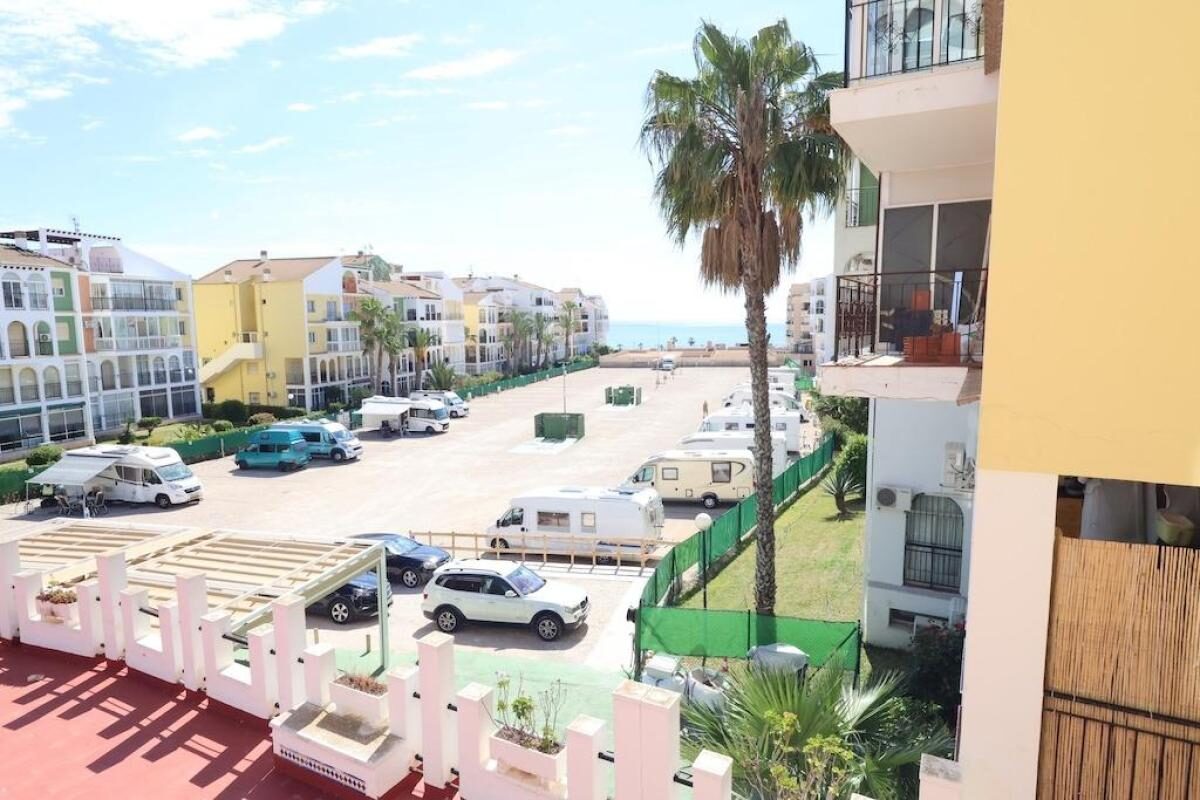 Apartamenty z 1 sypialnią, 49m² w Torrevieja, Hiszpania [ID: 0152-645348]