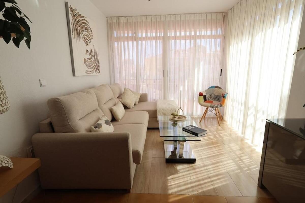 Apartamenty z 1 sypialnią, 49m² w Torrevieja, Hiszpania [ID: 0152-645348]