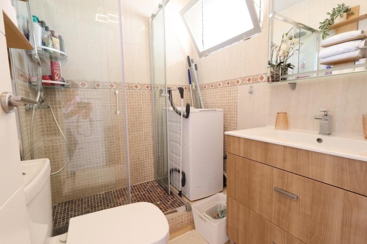 Apartamenty z 1 sypialnią, 49m² w Torrevieja, Hiszpania [ID: 0152-645348]