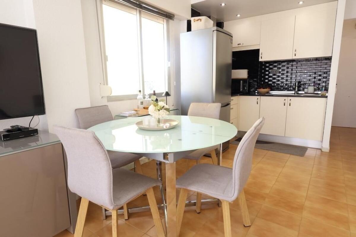Apartamenty z 1 sypialnią, 49m² w Torrevieja, Hiszpania [ID: 0152-645348]
