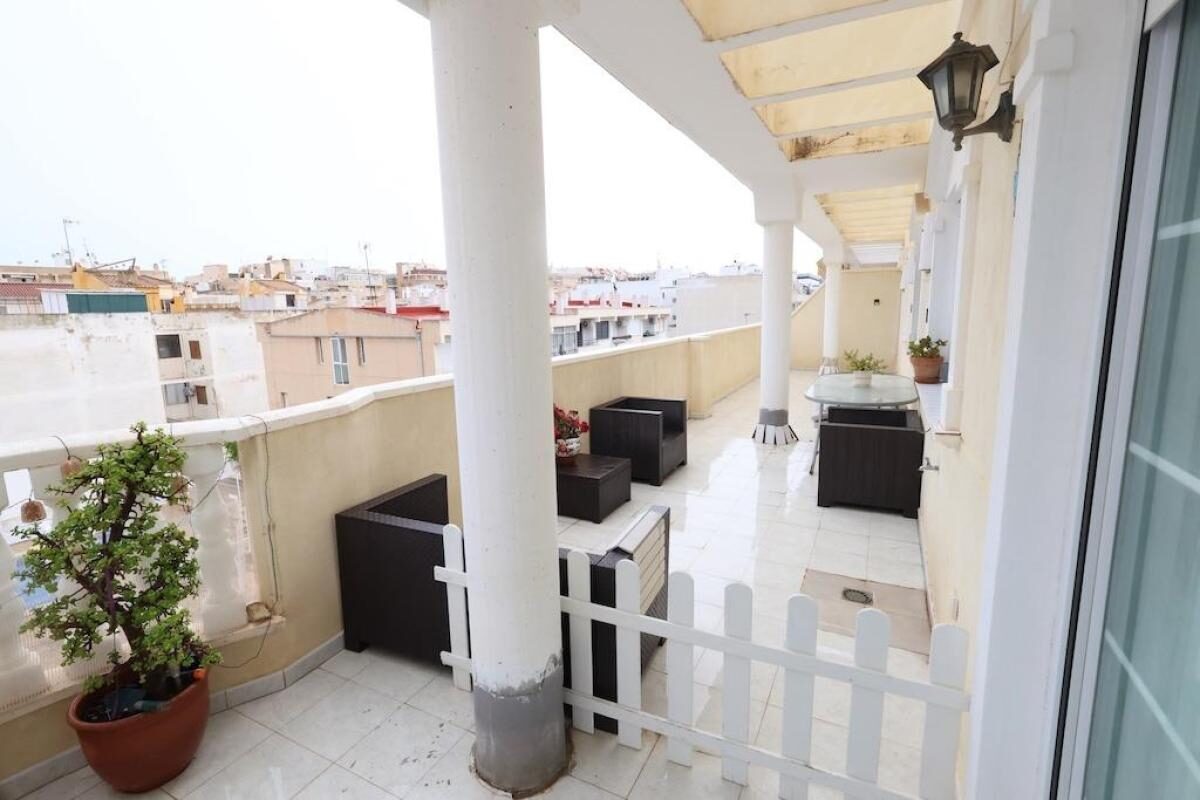 Apartments with 3 bedrooms, 113m² in Torrevieja, Spain [ID: 0152-645346]