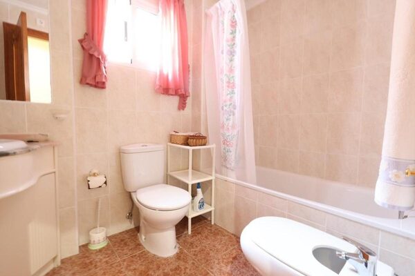 Villa in Torrevieja, Spain, 101m² - image 14