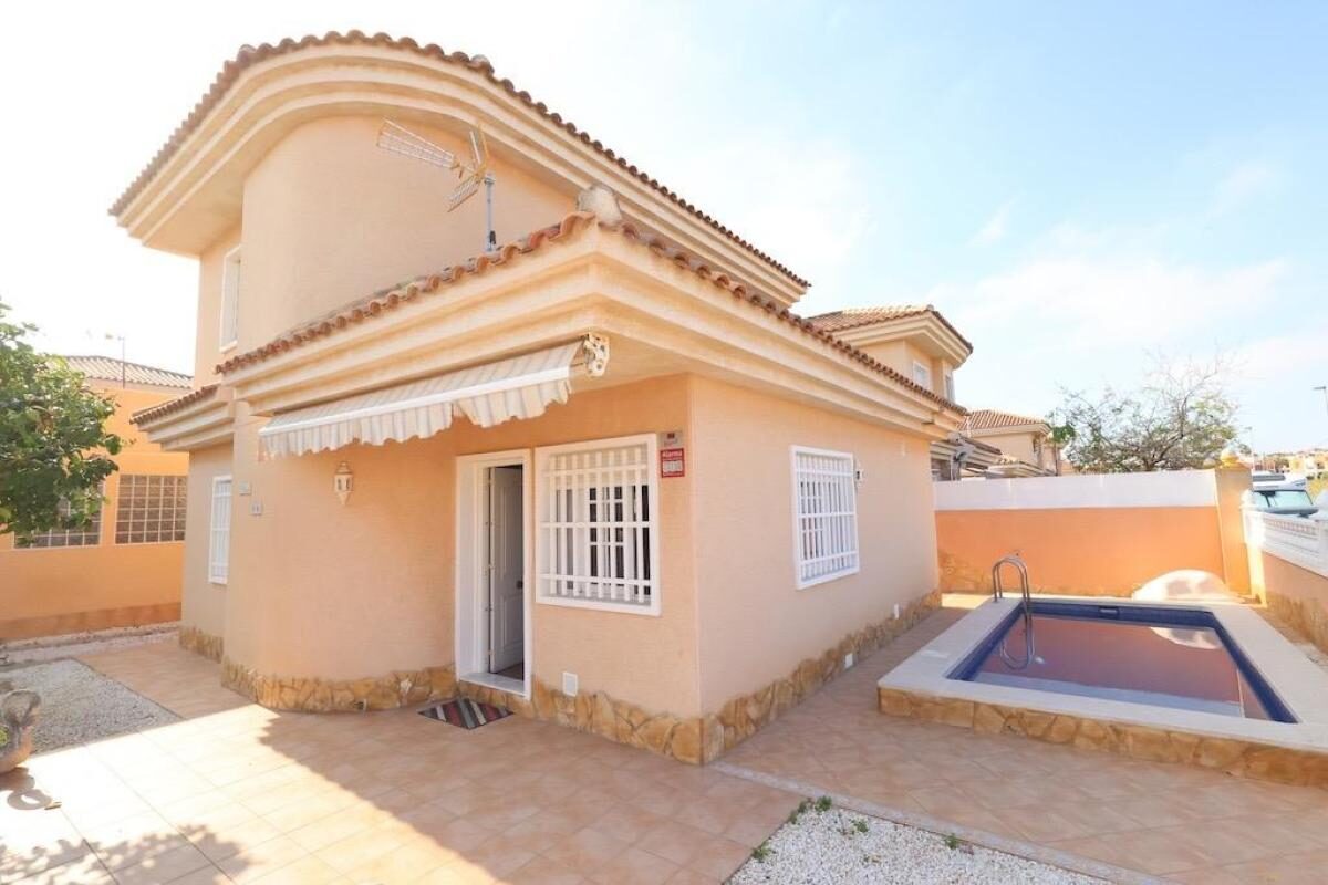 Вілла з 3 спальнями, 101м² в Торрев'єха, Іспанія [ID: 0152-645339]