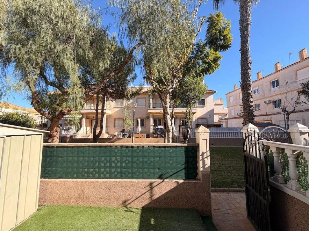 Bungalow with 2 bedrooms, 49m² in Orihuela, Spain [ID: 0152-645332]