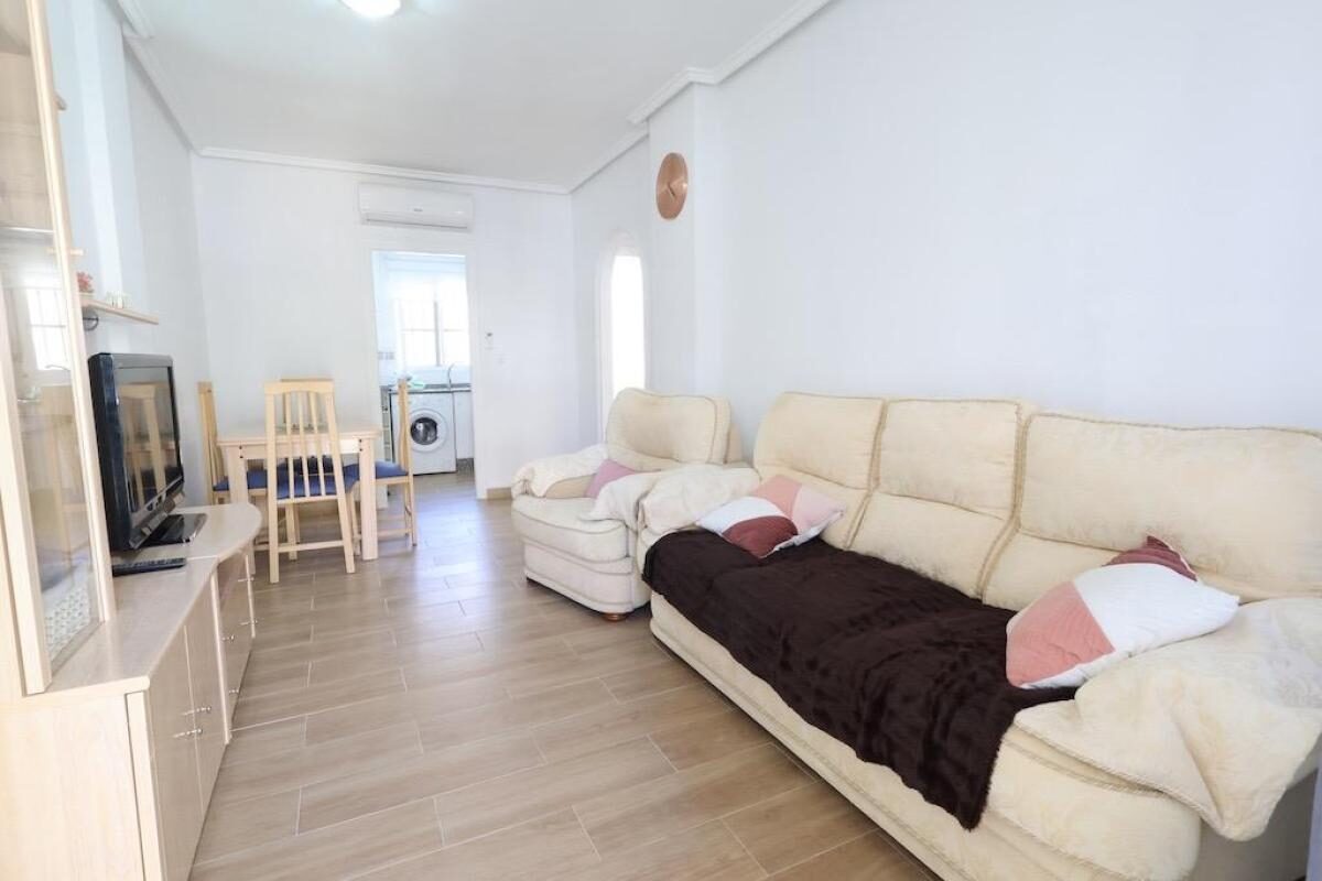 Bungalow with 2 bedrooms, 49m² in Orihuela, Spain [ID: 0152-645332]
