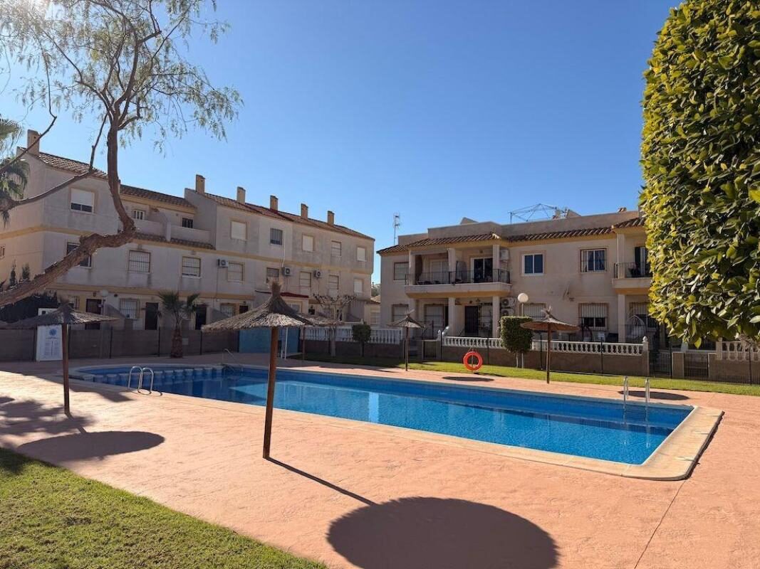 Bungalow with 2 bedrooms, 49m² in Orihuela, Spain [ID: 0152-645332]