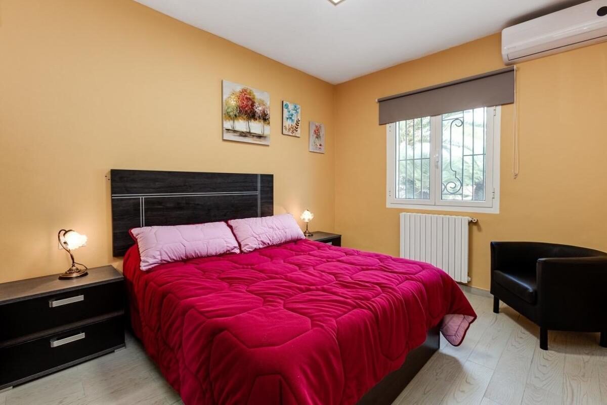 Вілла з 5 спальнями, 558м² в Торрев'єха, Іспанія [ID: 0152-644632]