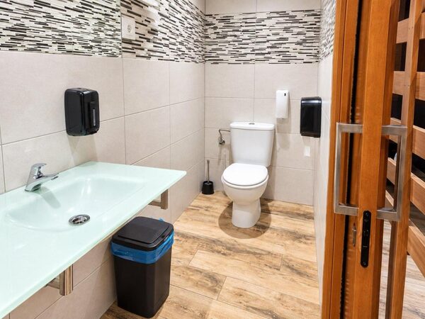 Комерційна нерухомість в Оріуела, Іспанія, 700м² - зображення 14