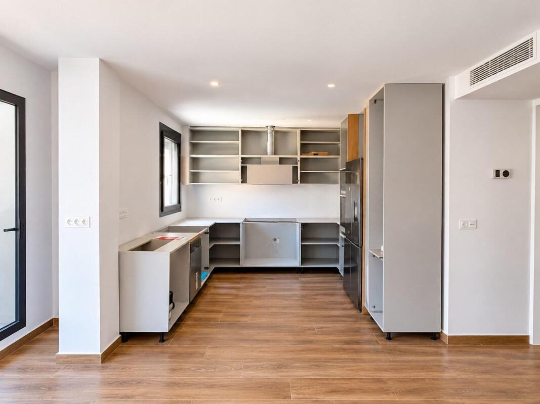 Комерційна нерухомість з 10 спальнями, 700м² в Оріуела, Іспанія [ID: 0152-642618]