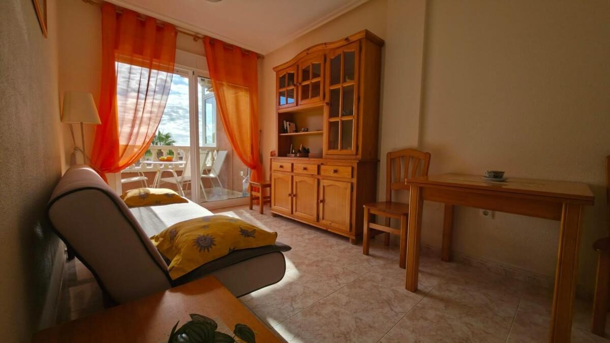 Apartamenty z 1 sypialnią, 45m² w Torrevieja, Hiszpania [ID: 0152-640816]