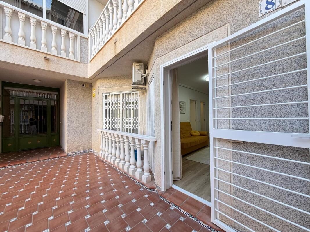 Apartments with 1 bedroom, 44m² in Torrevieja, Spain [ID: 0152-640534]