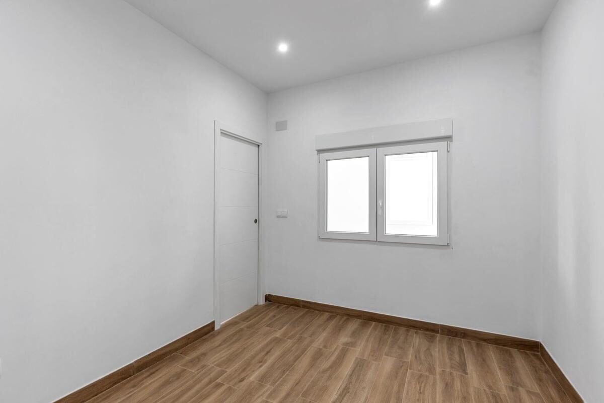 Apartamenty z 1 sypialnią, 74m² w Torrevieja, Hiszpania [ID: 0152-637430]