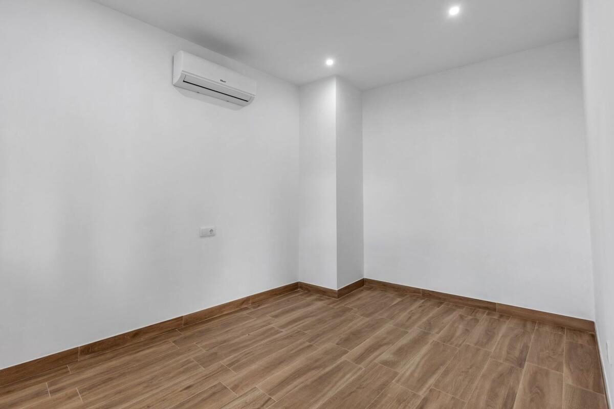 Apartamenty z 1 sypialnią, 74m² w Torrevieja, Hiszpania [ID: 0152-637430]