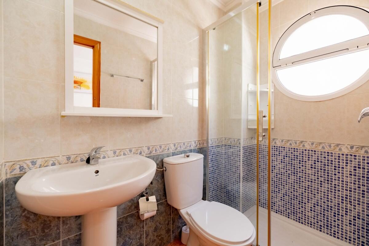 Apartments with 3 bedrooms, 81m² in Torrevieja, Spain [ID: 0152-637000]