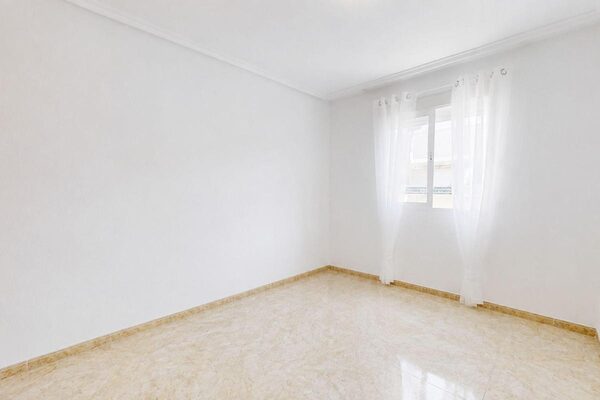 Apartments in Torrevieja, Spain, 53m² - image 10