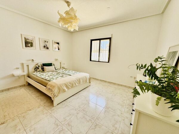 Villa in Torrevieja, Spain, 135m² - image 22