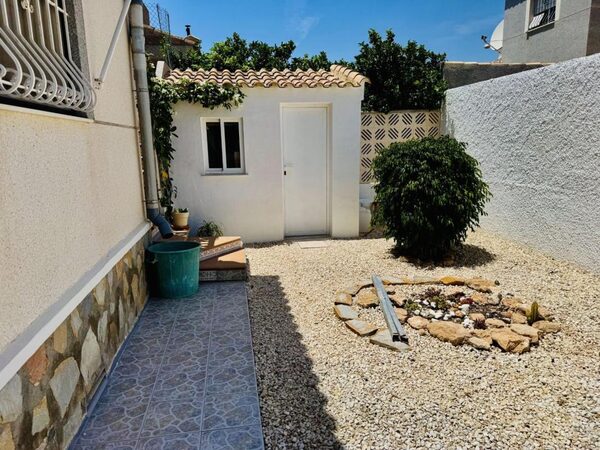 Villa in Torrevieja, Spain, 135m² - image 8