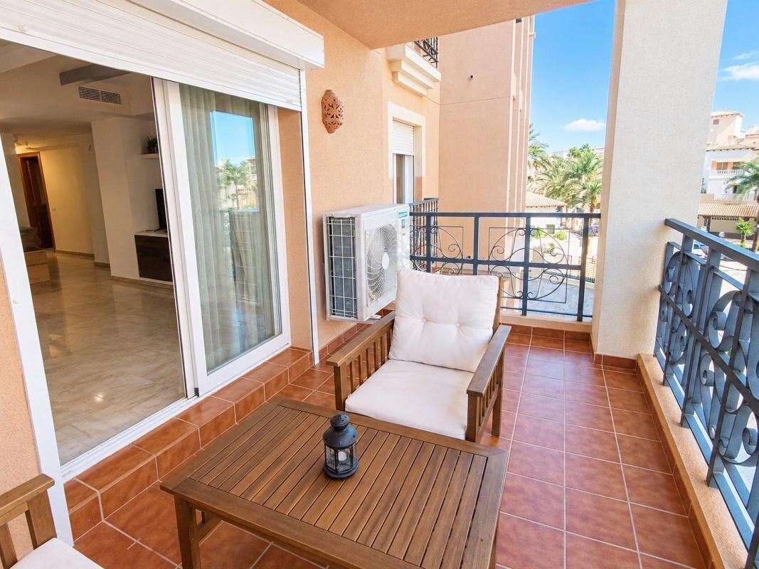 Apartamenty z 2 sypialniami, 85m² w Torrevieja, Hiszpania [ID: 0152-630186]