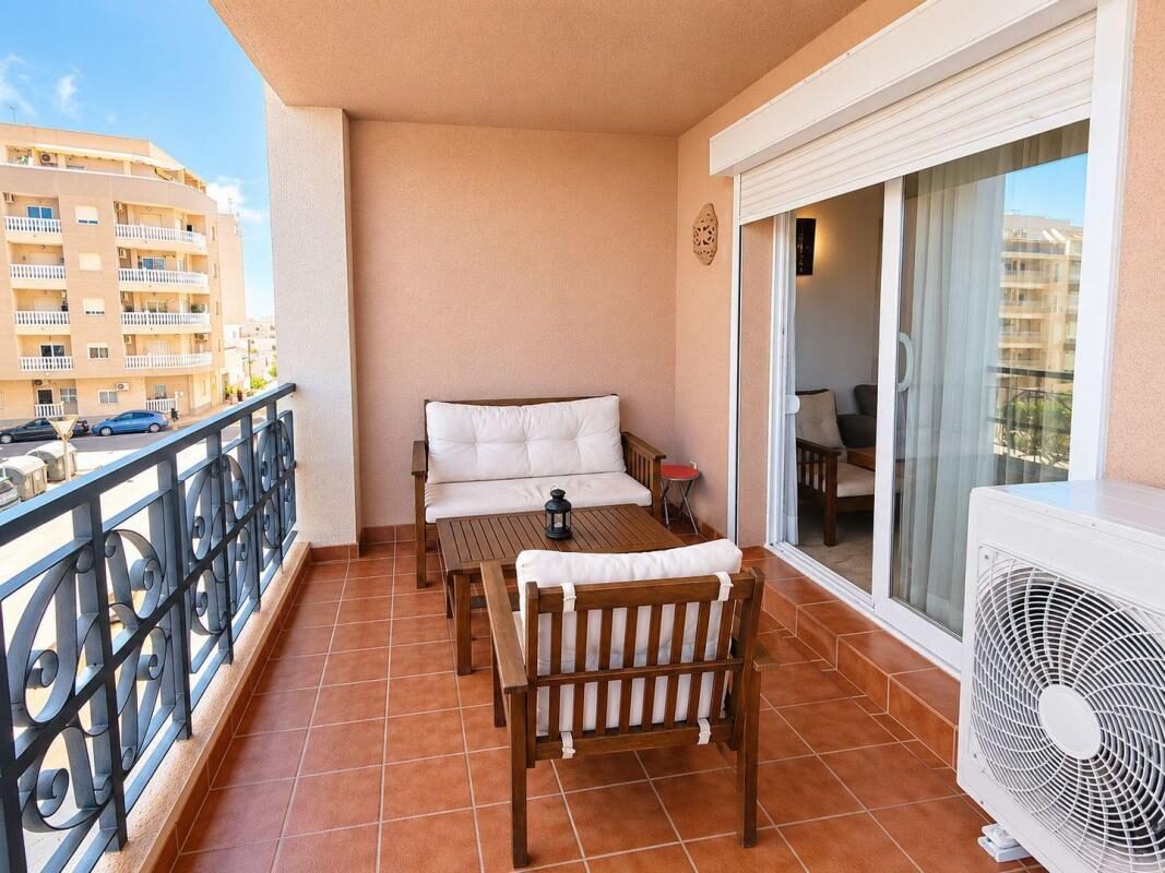 Apartamenty z 2 sypialniami, 85m² w Torrevieja, Hiszpania [ID: 0152-630186]