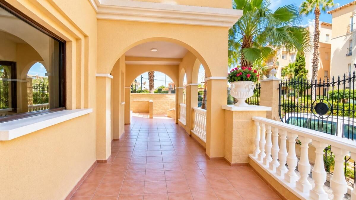 Apartamenty z 2 sypialniami, 85m² w Torrevieja, Hiszpania [ID: 0152-630186]