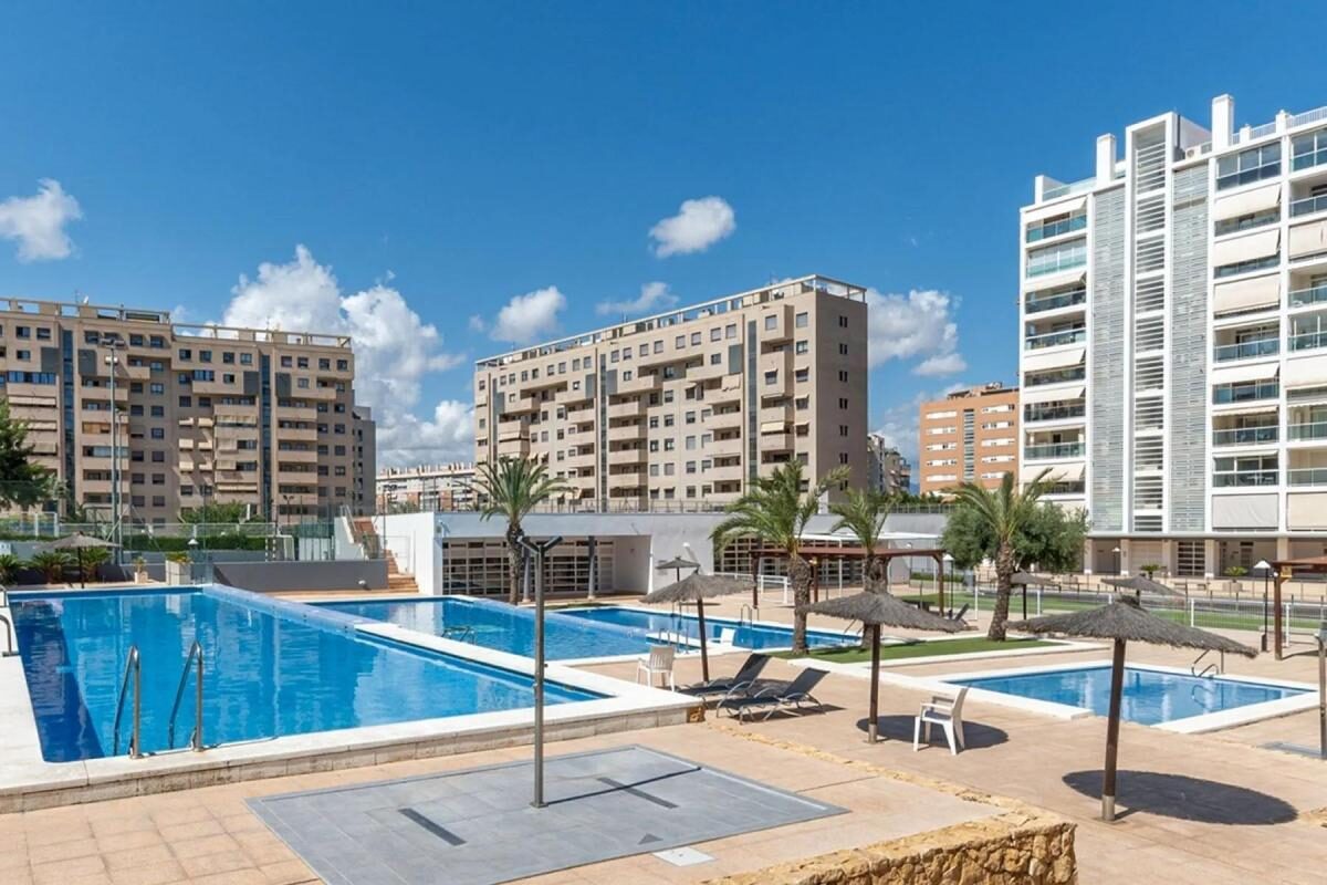 Apartments with 5 bedrooms, 253m² in Alicante, Spain [ID: 0152-630169]