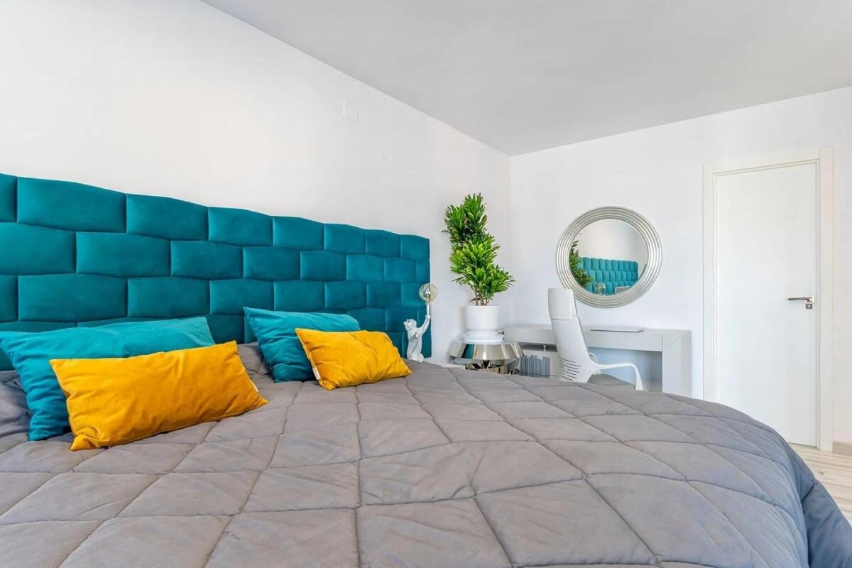 Apartments with 5 bedrooms, 253m² in Alicante, Spain [ID: 0152-630169]