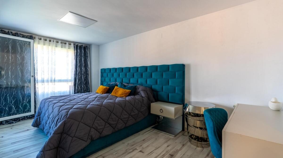 Apartments with 5 bedrooms, 253m² in Alicante, Spain [ID: 0152-630169]