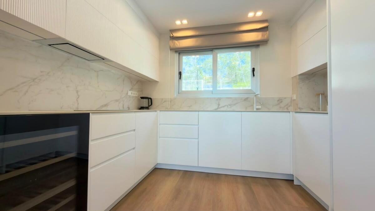 Вилла с 4 спальнями, 200м² в Ла Нусия, Испания [ID: 0152-630165]