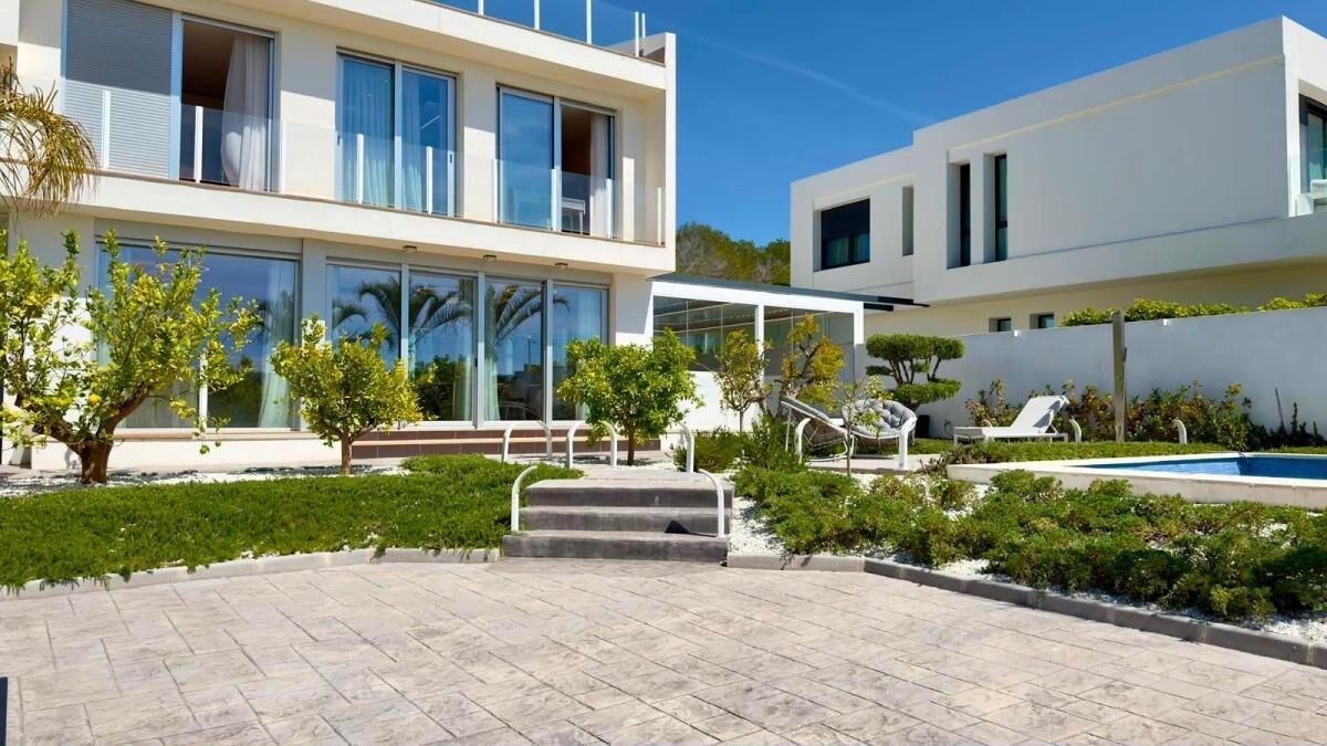 Вилла с 4 спальнями, 200м² в Ла Нусия, Испания [ID: 0152-630165]