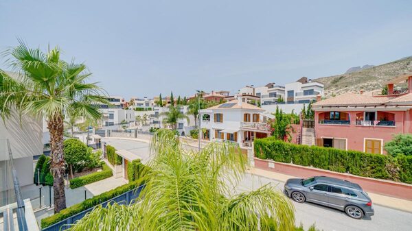 Villa in Finestrat, Spain, 242m² - image 4